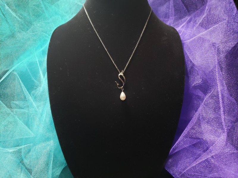 Gun Metal Pearl Drop